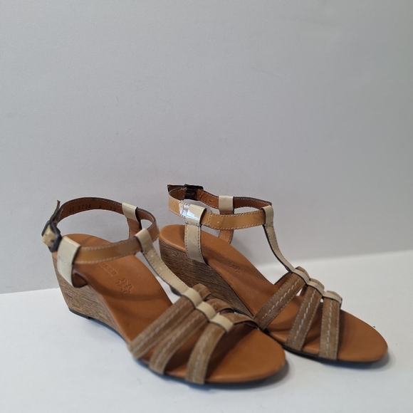 Paul Green Classic Designer Tan Phoenix Leather Quiet Luxury Wedge Shoes Size 5 - Picture 4 of 13